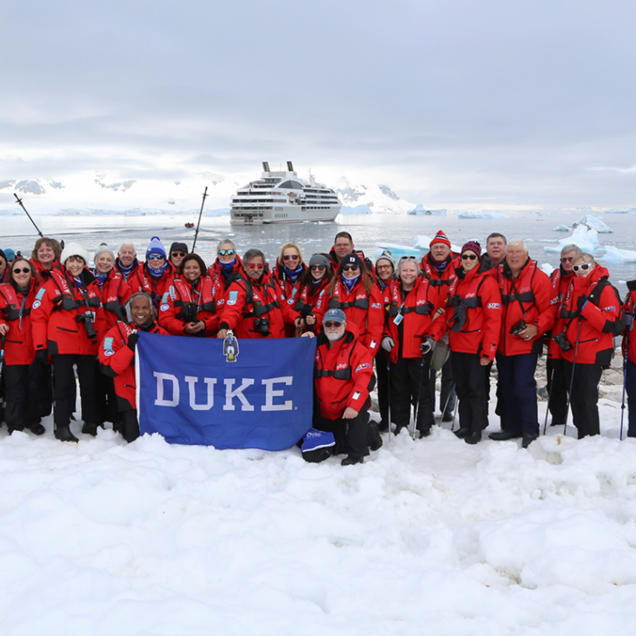 Duke alumni travelers in Antartica. 